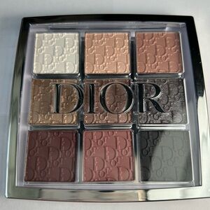 NWT🌷DIOW Backstage Eyeshadow Palette in “Smoky Essentials”